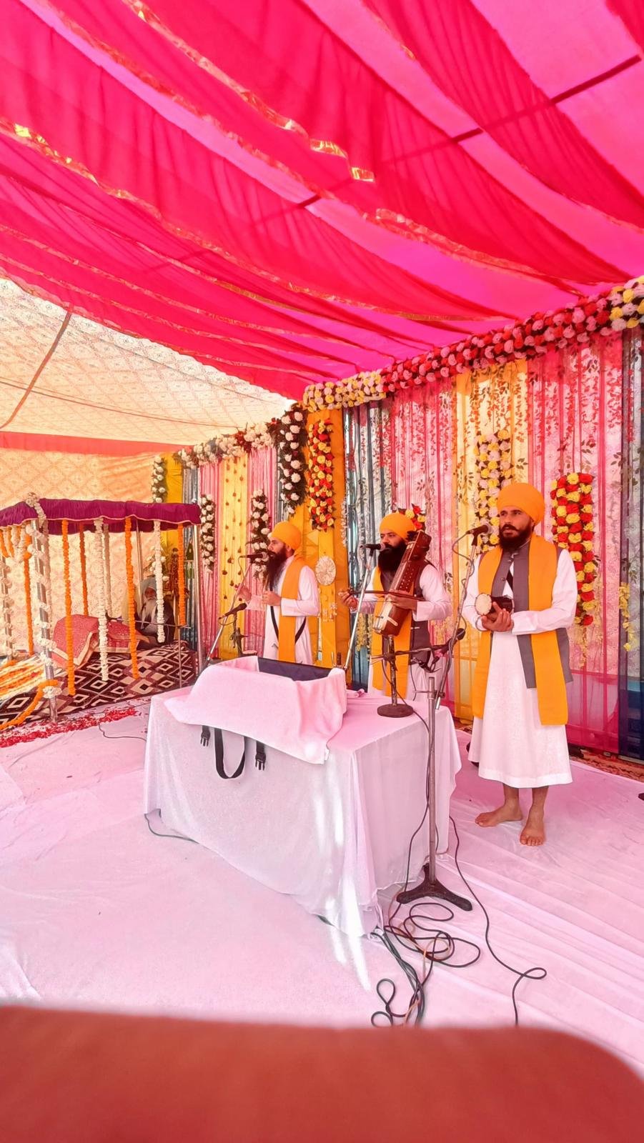 The Jatha performing together